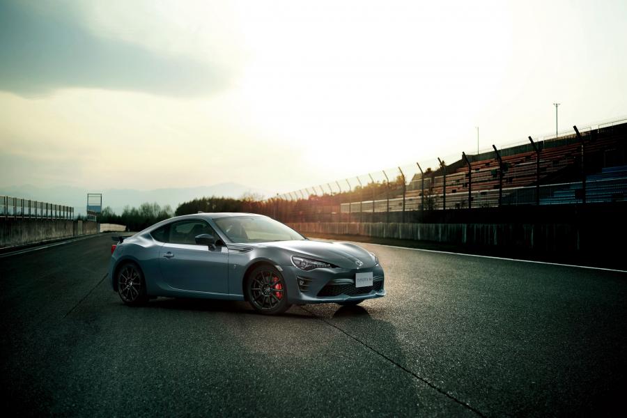  Toyota 86 GT Limited Black Package 2017 года  (JP) (фото 2 из 3)